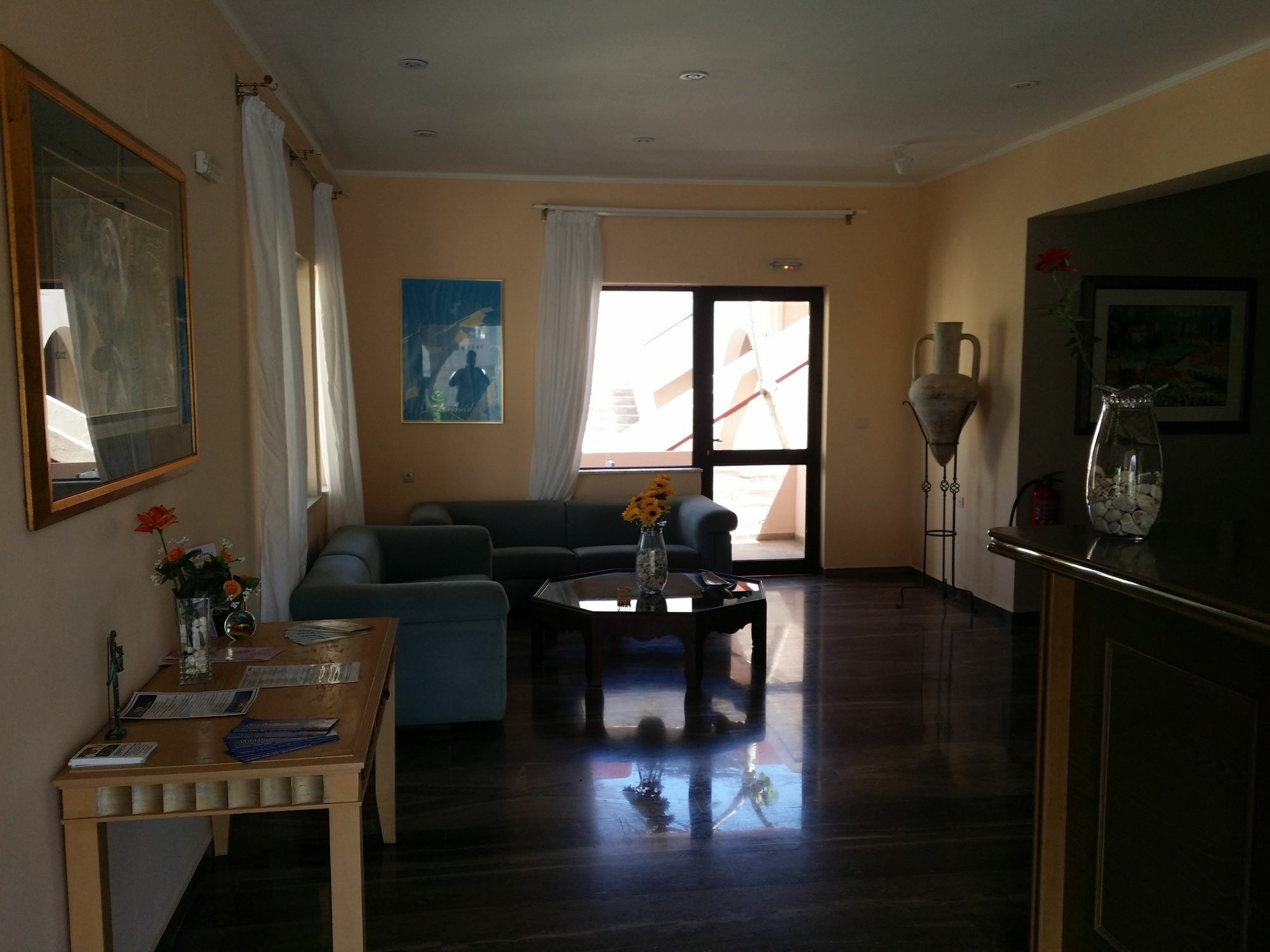 Minerva Beach Agia Marina Екстериор снимка