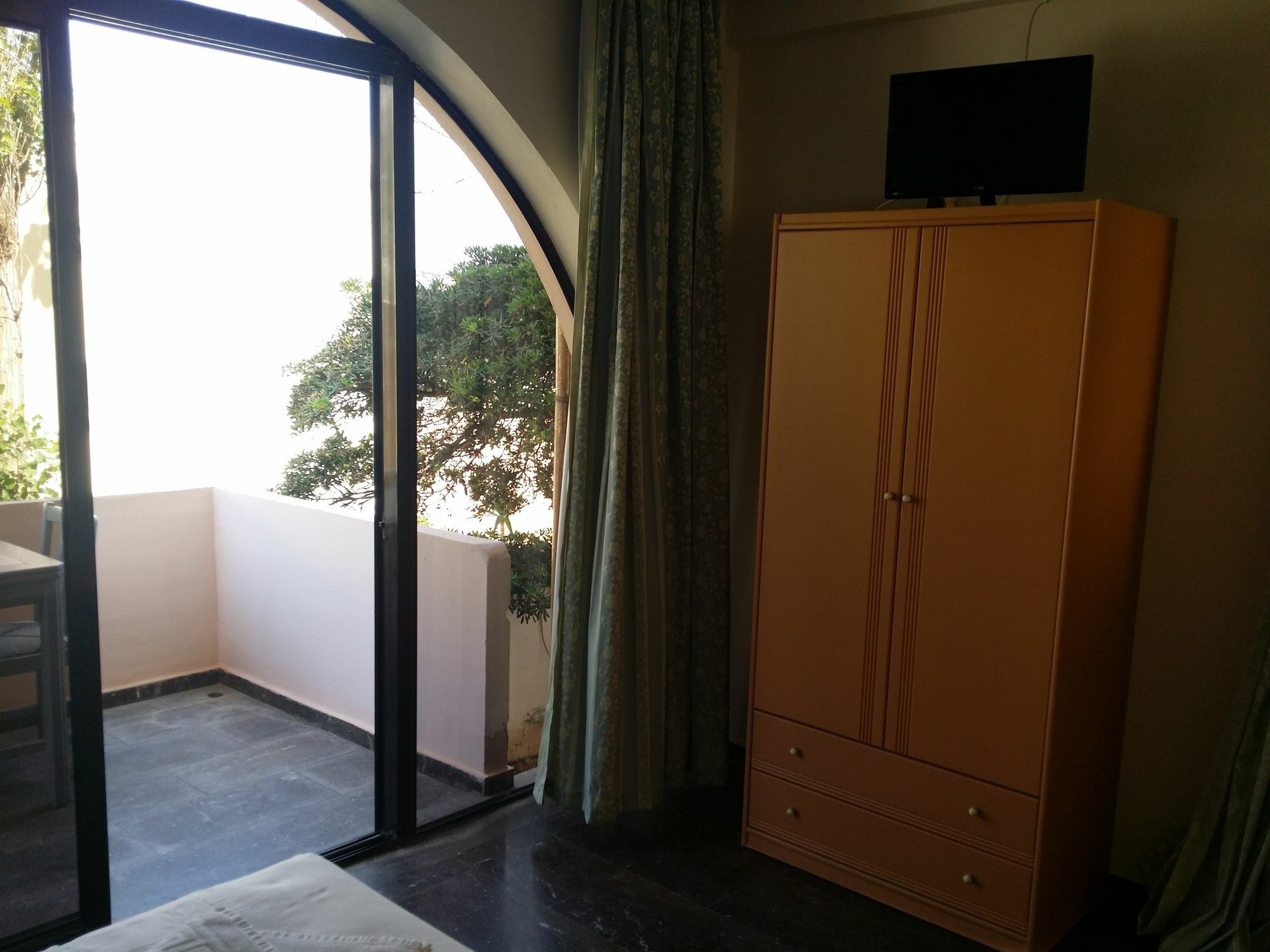Minerva Beach Agia Marina Екстериор снимка