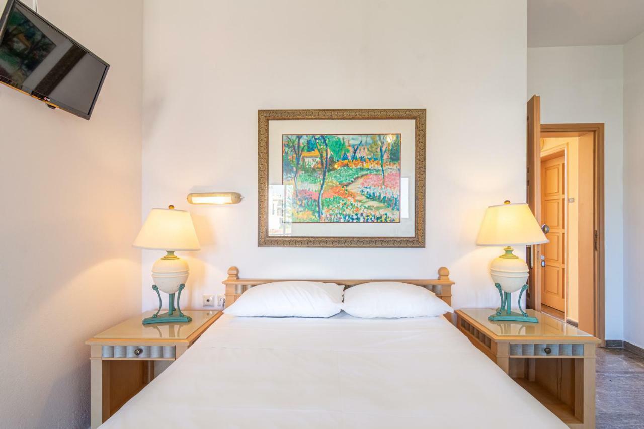 Minerva Beach Agia Marina Екстериор снимка