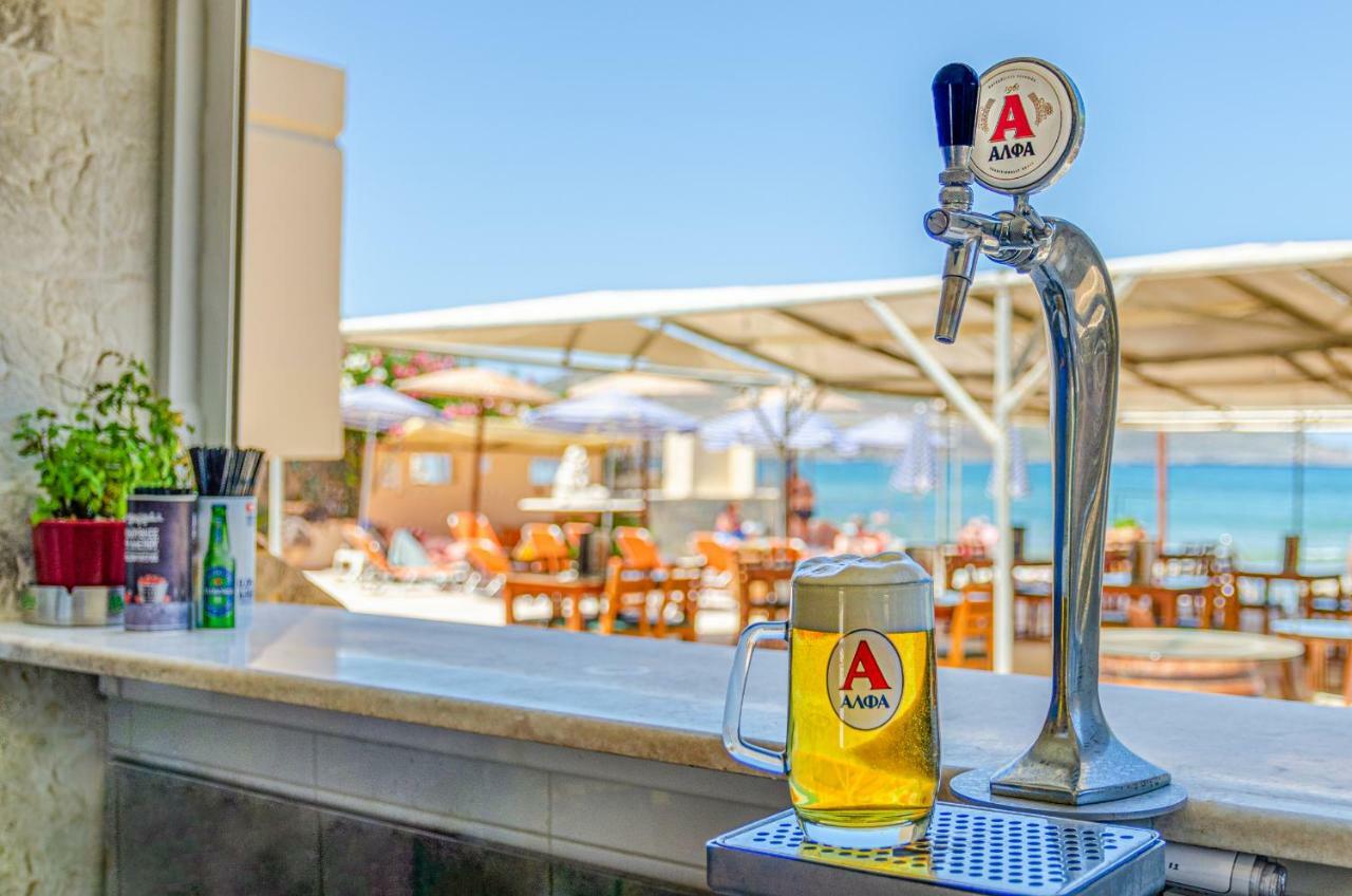 Minerva Beach Agia Marina Екстериор снимка
