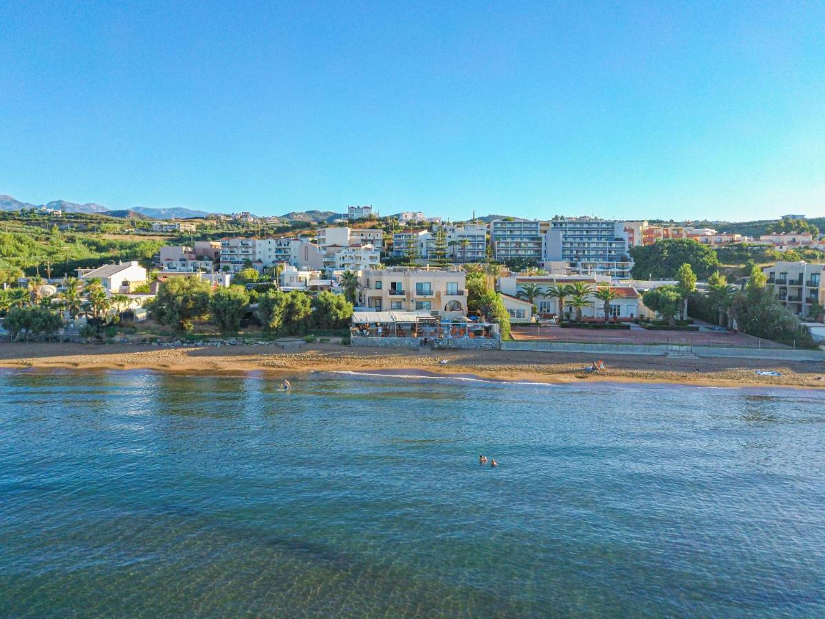 Minerva Beach Agia Marina Екстериор снимка
