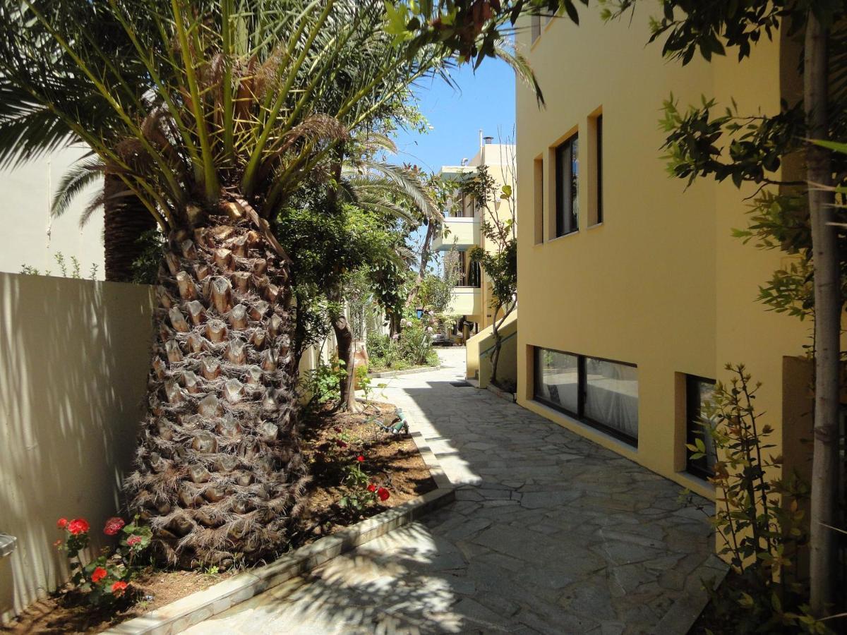Minerva Beach Agia Marina Екстериор снимка
